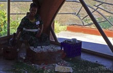 Обед над пропастью с видом на горы