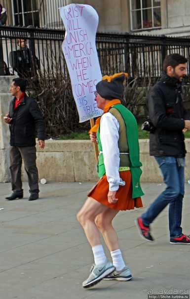 Развлекуха на Трафальгарской площади.