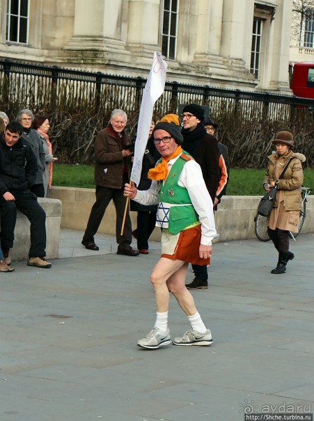 Развлекуха на Трафальгарской площади.