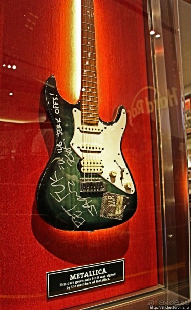 "Культовое" кафе в Барселоне... Мадонна, Шакира и д.р