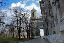 Базилика Святого Адальберта — первый и главный храм Венгрии