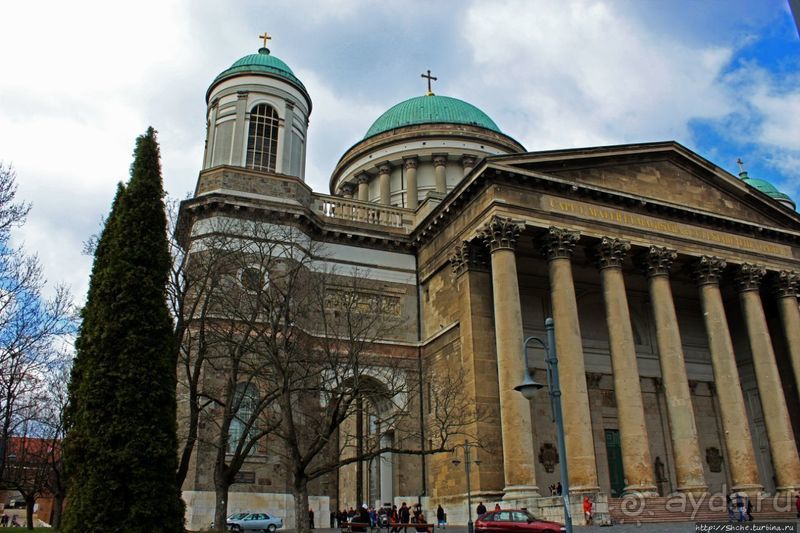 Базилика Святого Адальберта — первый и главный храм Венгрии