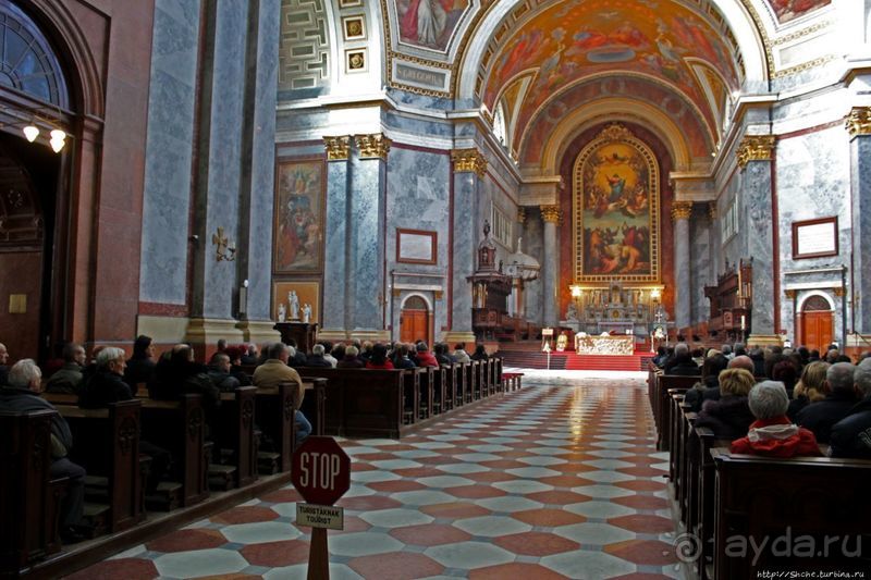 Базилика Святого Адальберта — первый и главный храм Венгрии