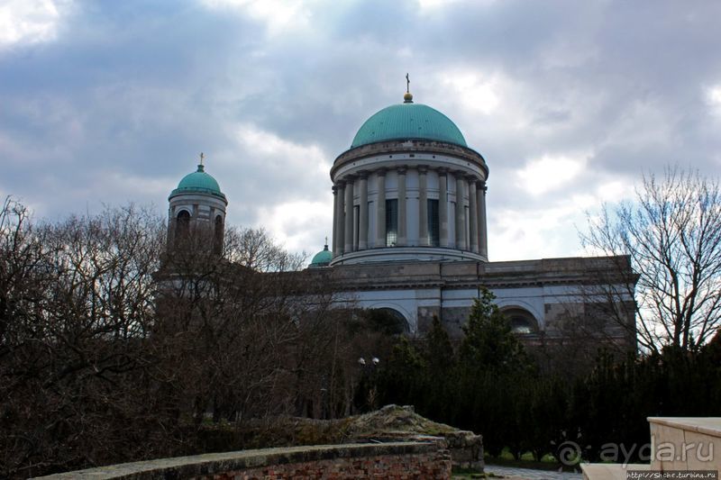 Базилика Святого Адальберта — первый и главный храм Венгрии