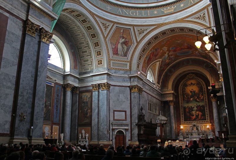 Базилика Святого Адальберта — первый и главный храм Венгрии