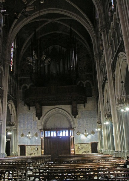 Базилика Непорочного Зачатия в Лурде (верхняя)