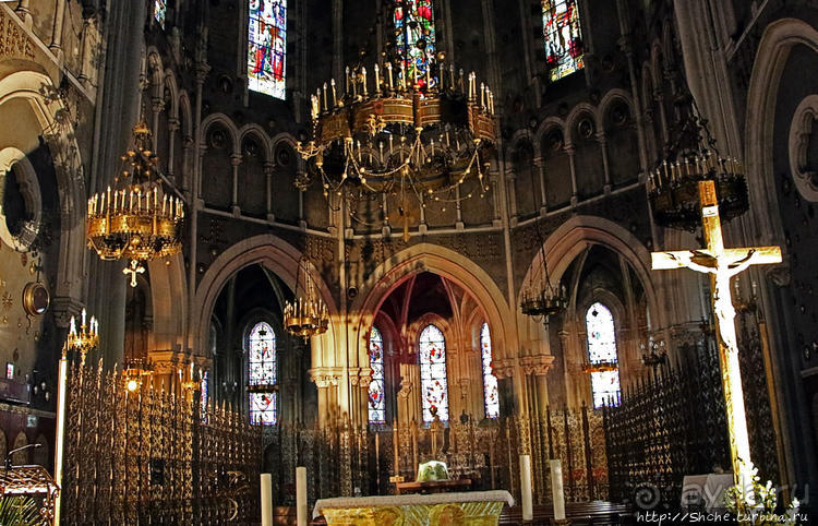 Базилика Непорочного Зачатия в Лурде (верхняя)