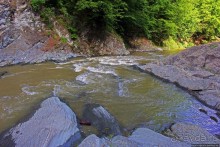 Серебристые водопады в Шешорах. Малый Гук