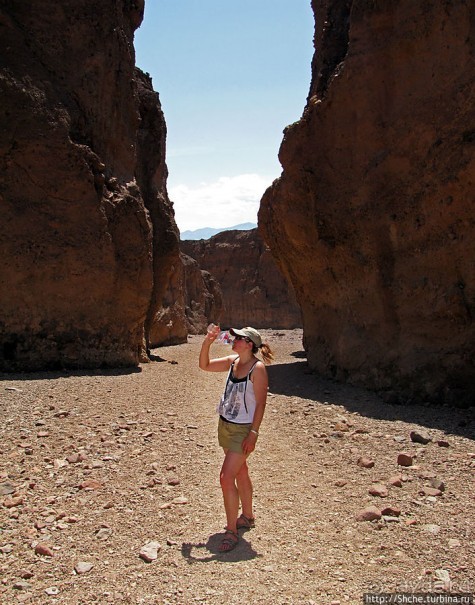 Долина Смерти. Natural Bridge Canyon — русло древней реки