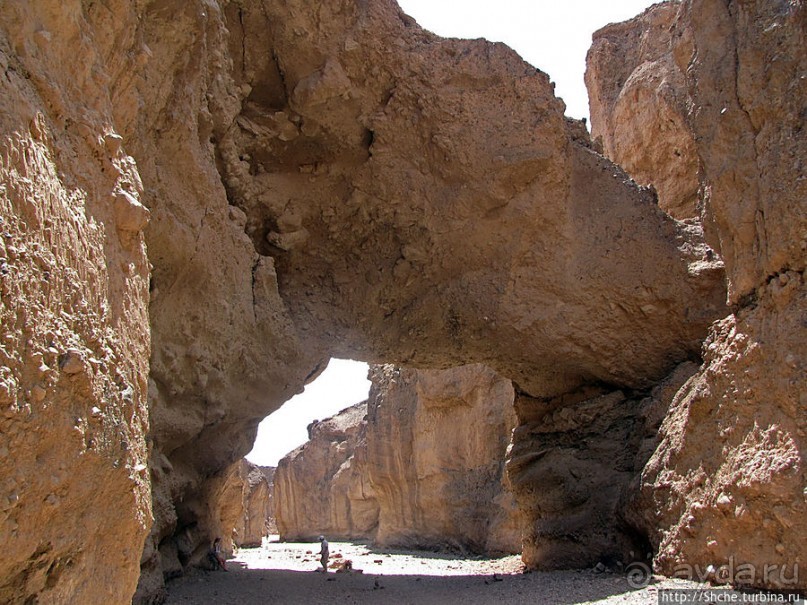Долина Смерти. Natural Bridge Canyon — русло древней реки