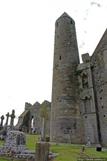 Rock of Cashel. Кэшел — самая легендарная скала Ирландии