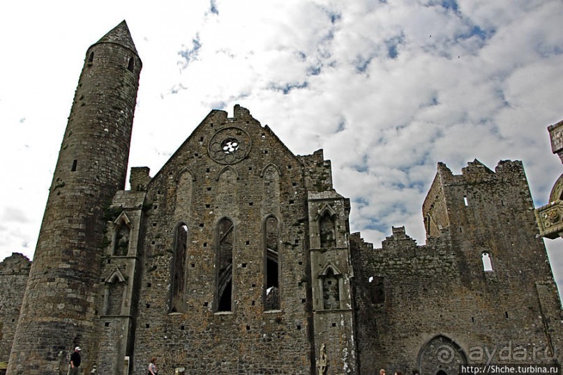 Rock of Cashel. Кэшел — самая легендарная скала Ирландии