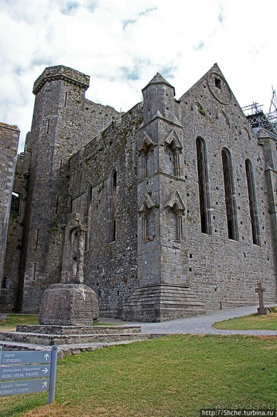 Rock of Cashel. Кэшел — самая легендарная скала Ирландии