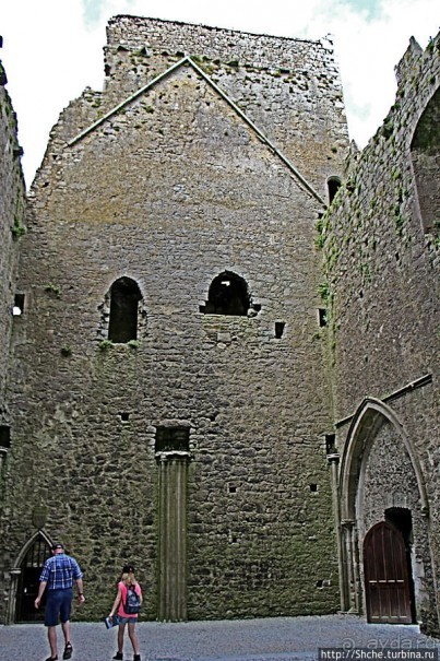 Rock of Cashel. Кэшел — самая легендарная скала Ирландии