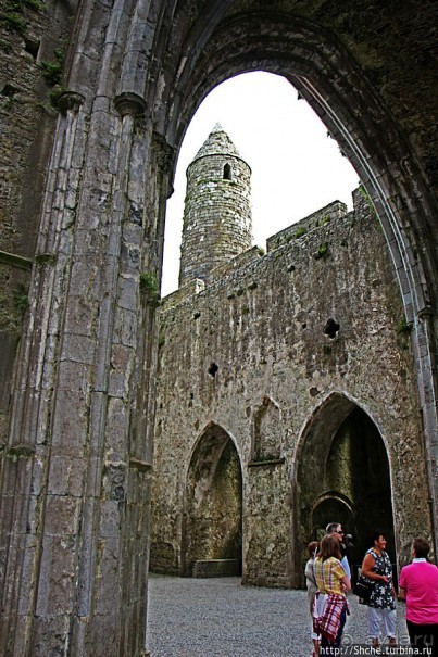 Rock of Cashel. Кэшел — самая легендарная скала Ирландии