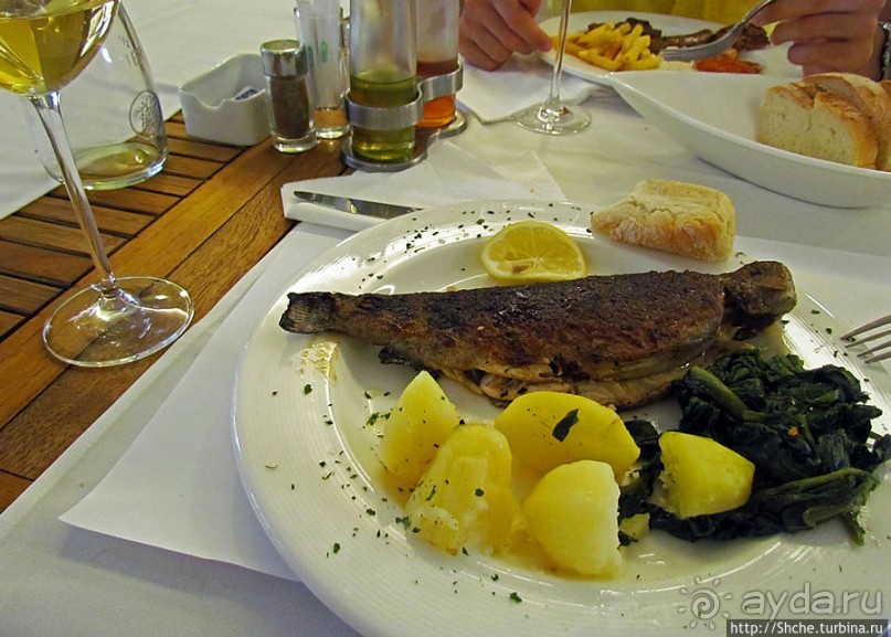 Удобный ресторанчик с кондиционером в знойном Мостаре