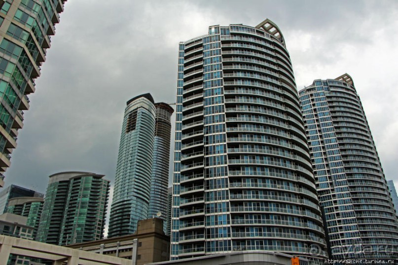 Недоскребы Торонто