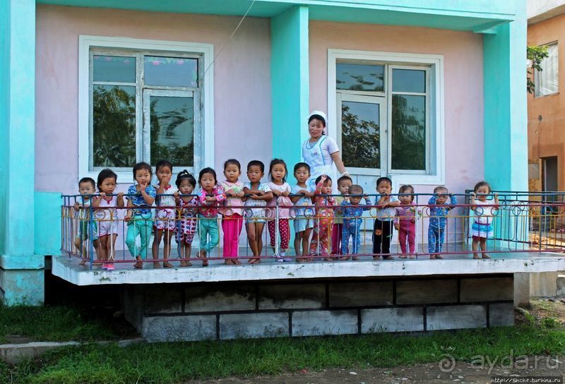 Чонсам — образцово-показательная деревня в КНДР