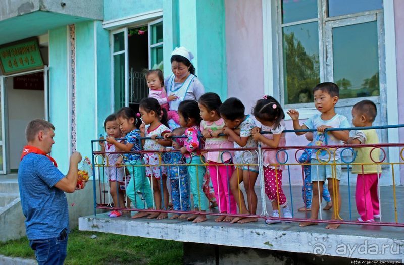 Чонсам — образцово-показательная деревня в КНДР