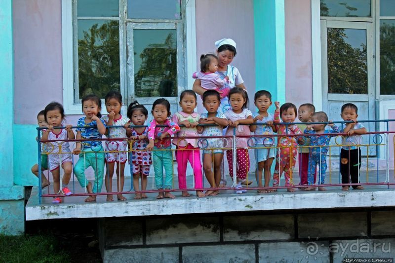 Чонсам — образцово-показательная деревня в КНДР