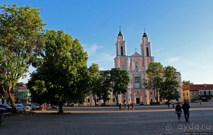 Ратушная площадь — сердце исторического центра Каунаса