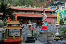 Буддистский монастырь (14в.) в Ха-Лонге