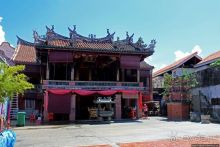 Храм божества процветания и нравственности (удачно заглянул)