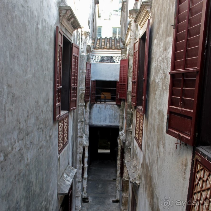 Альбом истории "Дом китайского мандарина в португальском Макао"