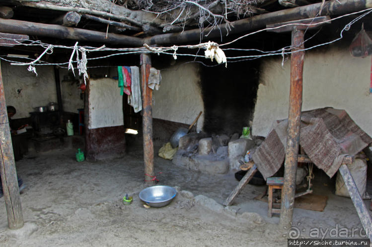 Мустанг. Вынужденная ночевка в обычном доме у местных