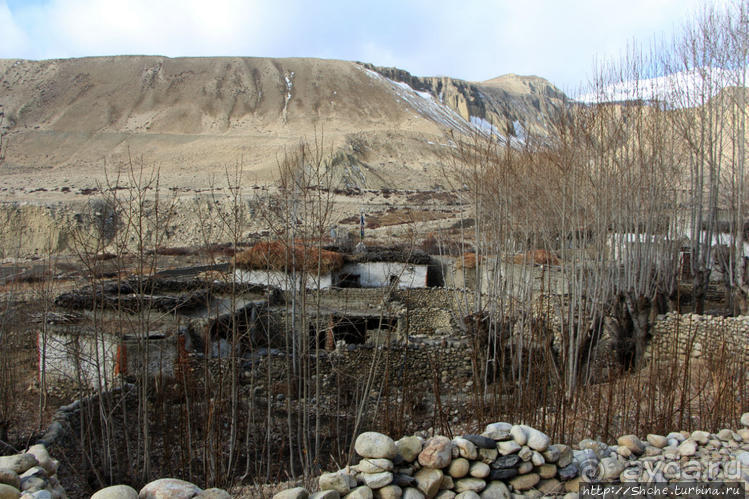 Мустанг. Вынужденная ночевка в обычном доме у местных
