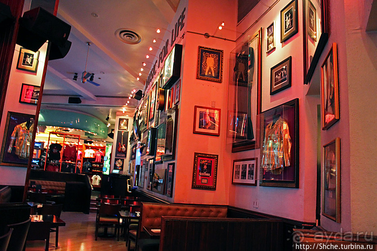 Альбом отзыва "Культовое кафе в Лас-Вегасе"