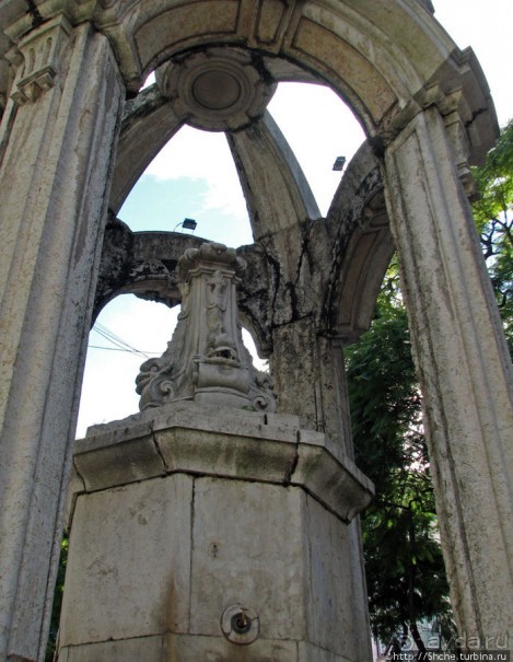 Знаменитый подъемник Элевадор-де-Санта Жушта и виды с него