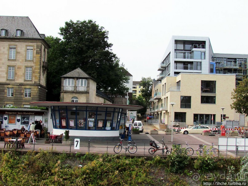 Аллея Аденауэра — набережная Рейна в столичном Бонне