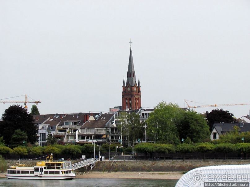 Аллея Аденауэра — набережная Рейна в столичном Бонне