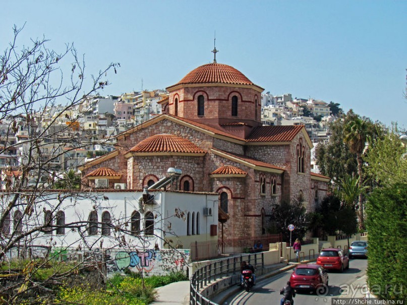 Спокойный берег Саронического залива