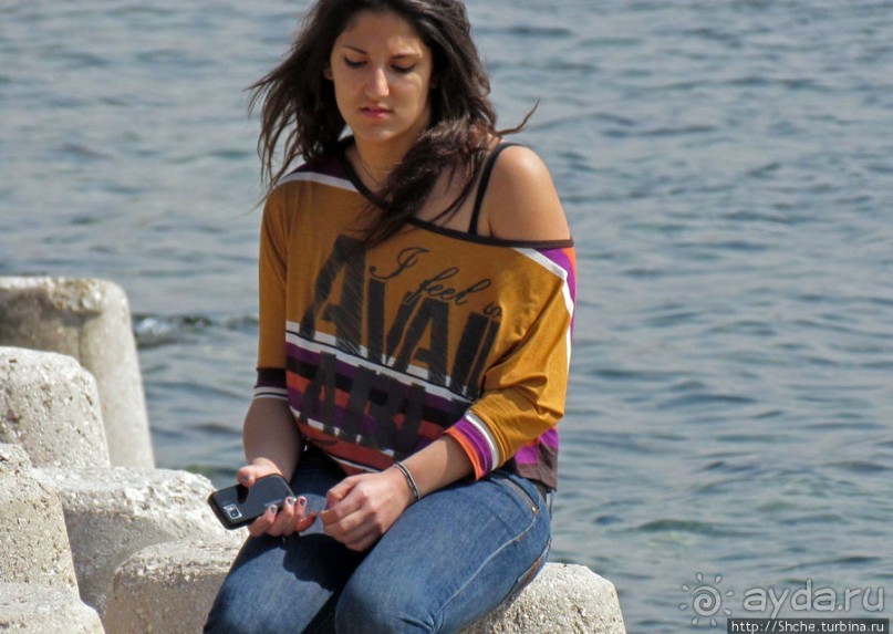 Спокойный берег Саронического залива