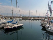 Спокойный берег Саронического залива