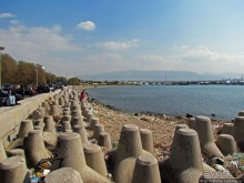 Спокойный берег Саронического залива