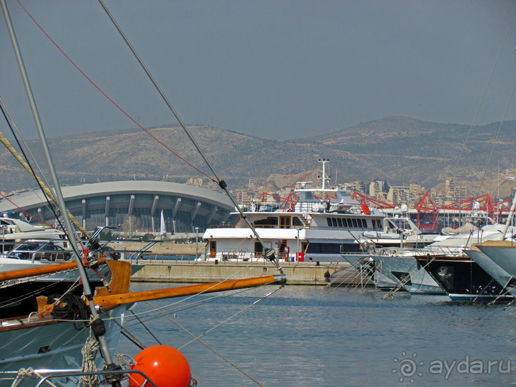 Спокойный берег Саронического залива