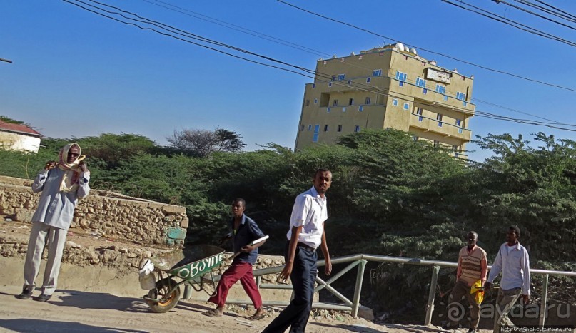 "Сити-тур" по Харгейсе (столице Сомалиленда)