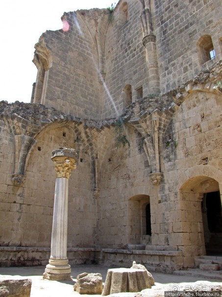 Аббатство Беллапаис- эстетичные развалины в готическом стиле