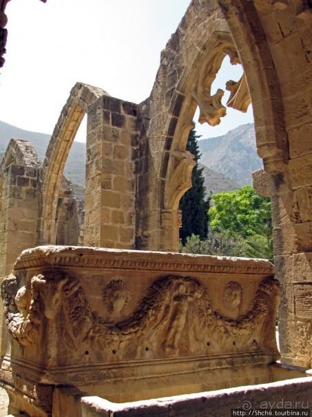 Аббатство Беллапаис- эстетичные развалины в готическом стиле