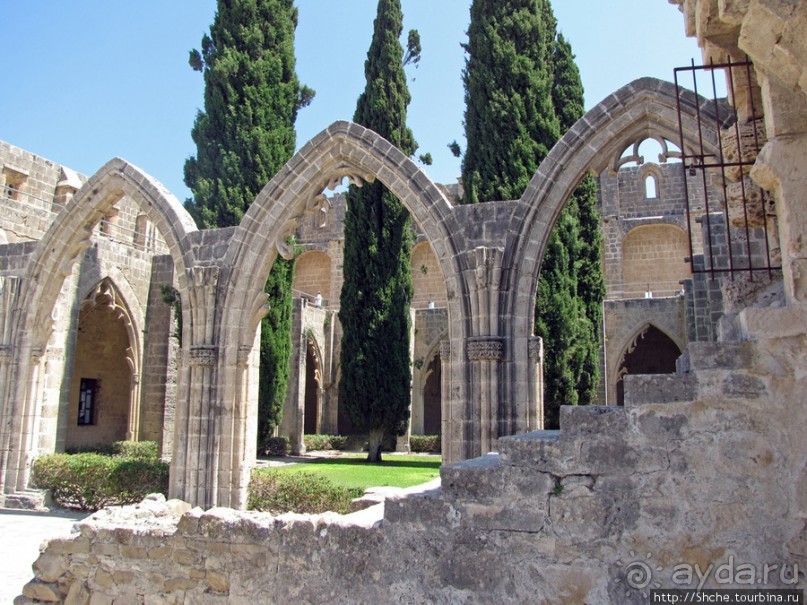 Аббатство Беллапаис- эстетичные развалины в готическом стиле