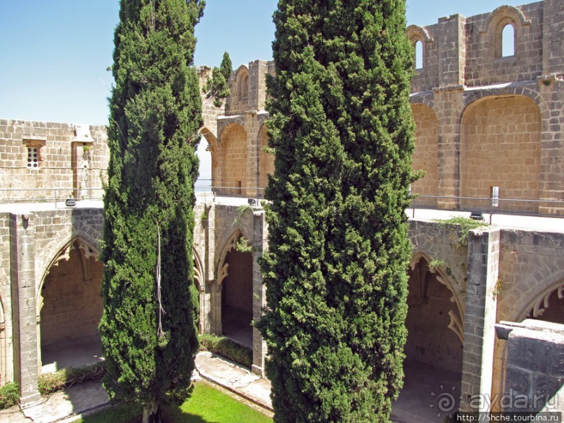 Аббатство Беллапаис- эстетичные развалины в готическом стиле