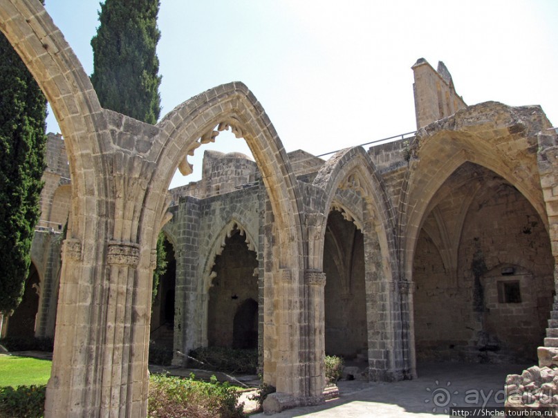 Аббатство Беллапаис- эстетичные развалины в готическом стиле