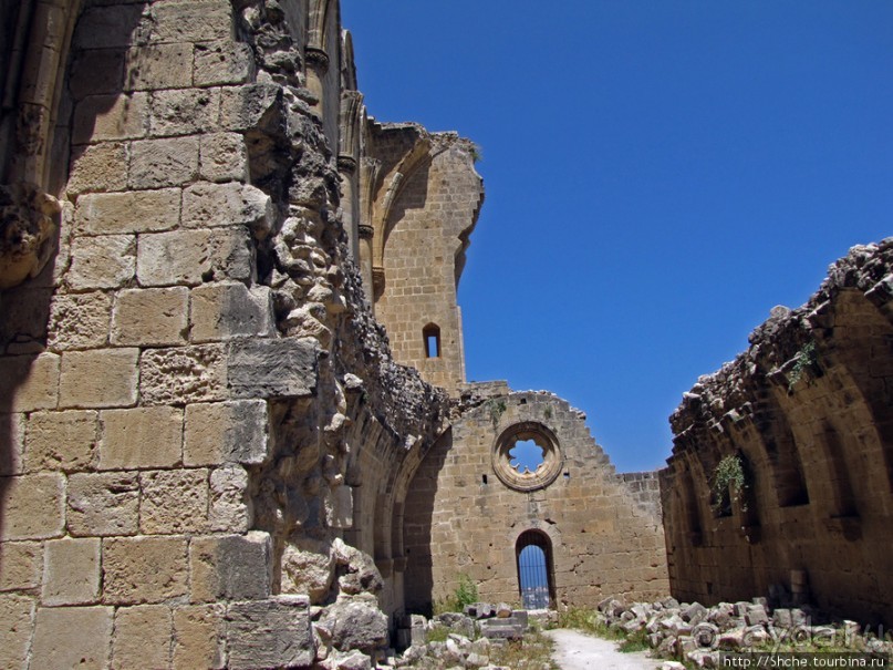 Аббатство Беллапаис- эстетичные развалины в готическом стиле