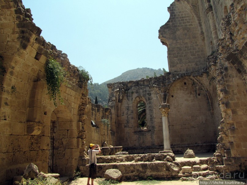 Аббатство Беллапаис- эстетичные развалины в готическом стиле