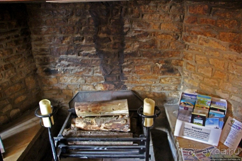 "The Red Lion" — аутентичный английский паб в Эйвбери