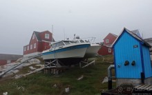 Ледяной порой Аасиаат из тумана выплывает