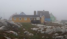 Ледяной порой Аасиаат из тумана выплывает